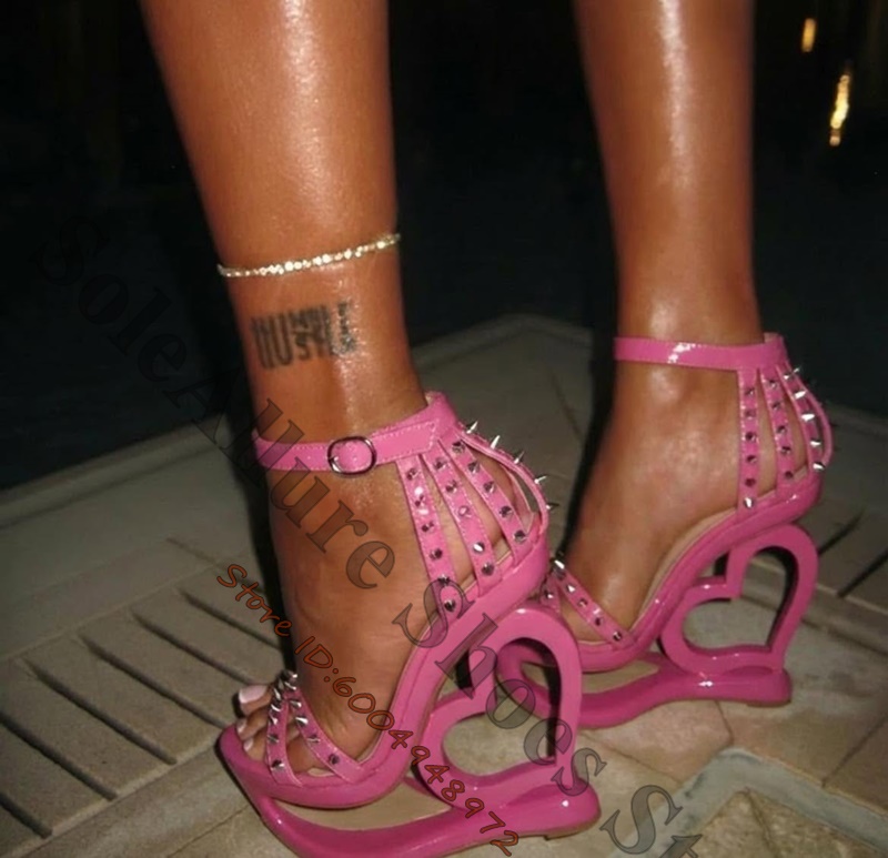 Hot Pink Spike Stud Caged Hear - Ankle Strap Heels recension och pris